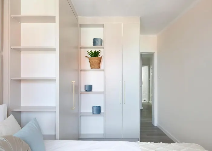 Elite Apartments Sandy